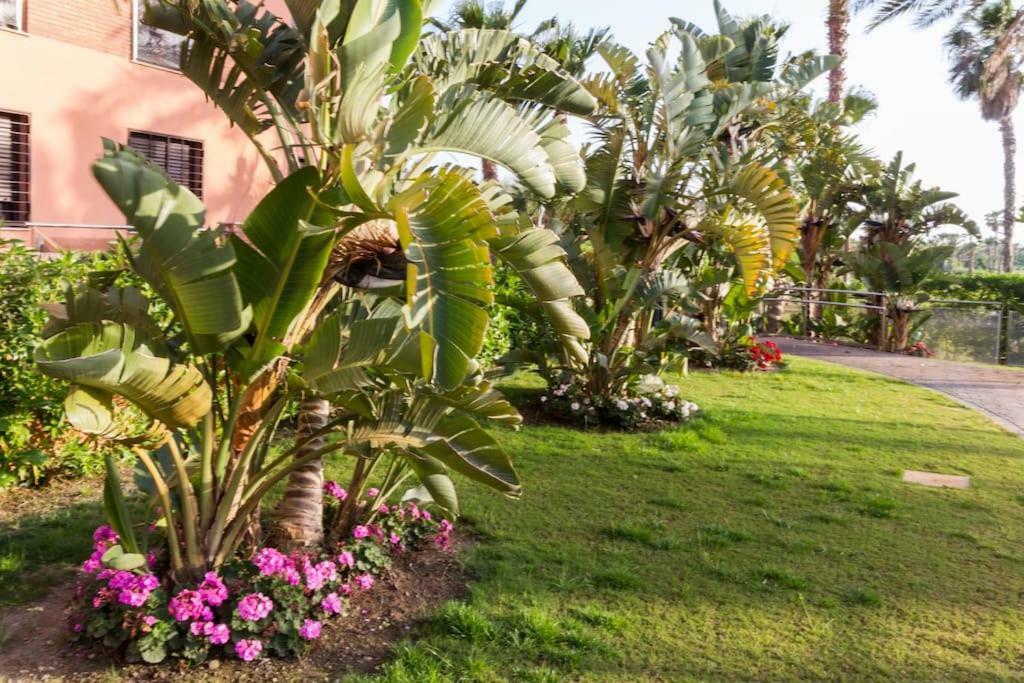 PUSHE Playa Granada Beach&Golf 1 Motril Bagian luar foto